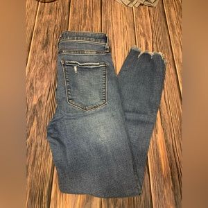 Women’s Abercrombie and Fitch, Symonne, high rise ankle with a raw him